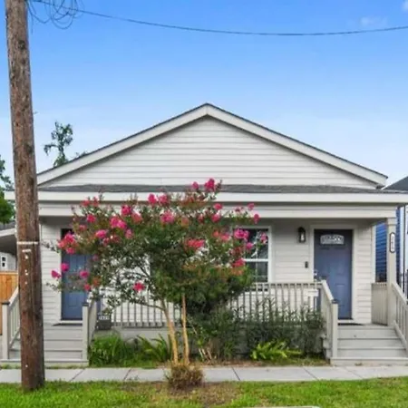 Holiday home Jazzfest Spotless 3br W Driveway
