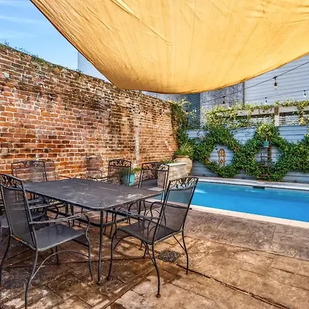 Spacious 5br 3ba With Private Courtyard And Heated Pool *