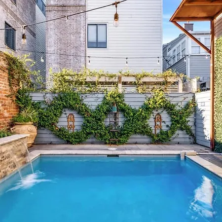 Villa Spacious 5br 3ba With Private Courtyard And Heated Pool *