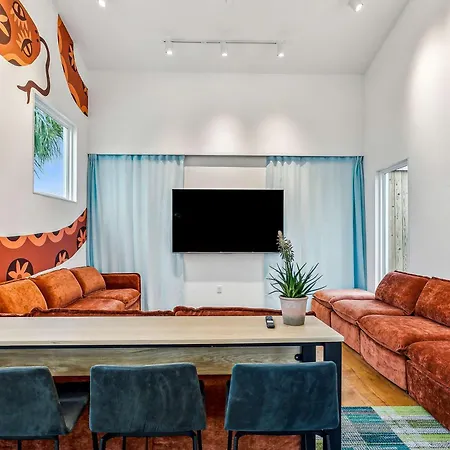 Holiday home The Herald 12br Private New Orleans