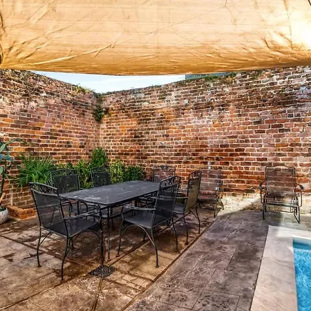 Spacious 5br 3ba With Private Courtyard And Heated Pool Villa New Orleans