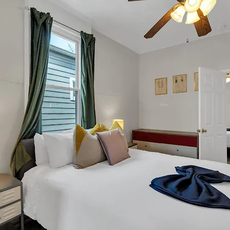 Victorian Duplex Near Superdome & Quarter Holiday home