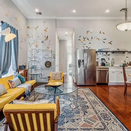 Spacious 5br 3ba With Private Courtyard And Heated Pool Villa