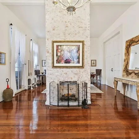 Bright W Heated Pool & Pool Table 5br 4ba * New Orleans