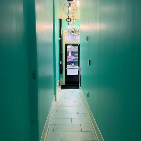 Jimmys On Canal St Aparthotel *