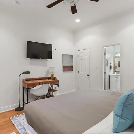 Holiday home Jazzfest Spotless 3br W Driveway *