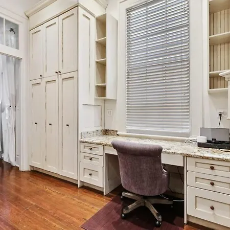 Bright W Heated Pool & Pool Table 5br 4ba