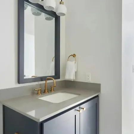 The Harlequin By Avantstay - Sleeps 8 Two-Unit Canal Street Buyout Near French Quarter Hotel
