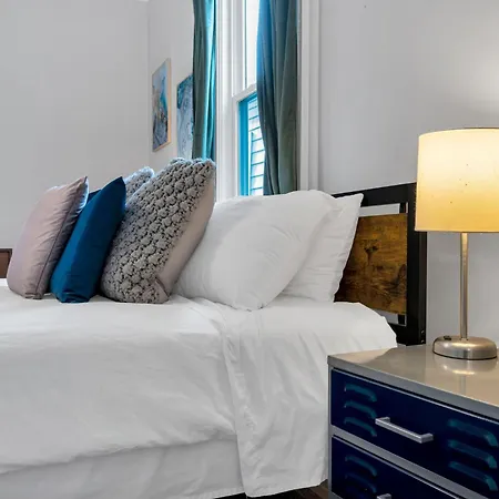 Holiday home Victorian Duplex Near Superdome & Quarter