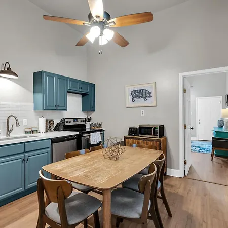 Tranquil Retreat W High Ceilings Near Streetcar New Orleans