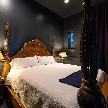Holiday home 5 Themed Units In Fq With Pool *
