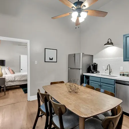 Holiday home Tranquil Retreat W High Ceilings Near Streetcar New Orleans