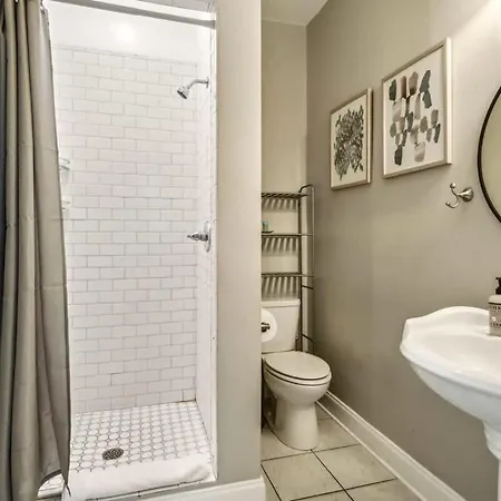 Spacious 5br 3ba With Private Courtyard And Heated Pool Villa *