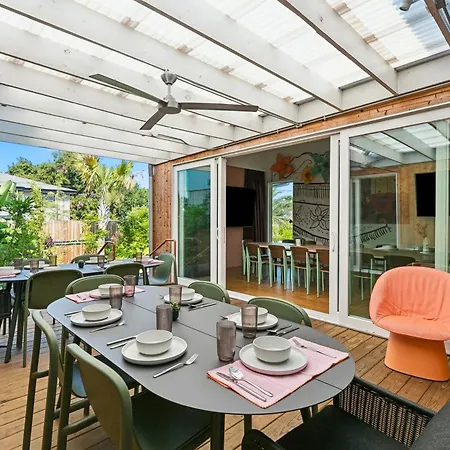 The Herald 12br Private Holiday home