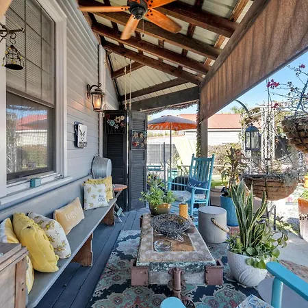 Holiday home Bright W Gardens & Bayou-style Porch New Orleans