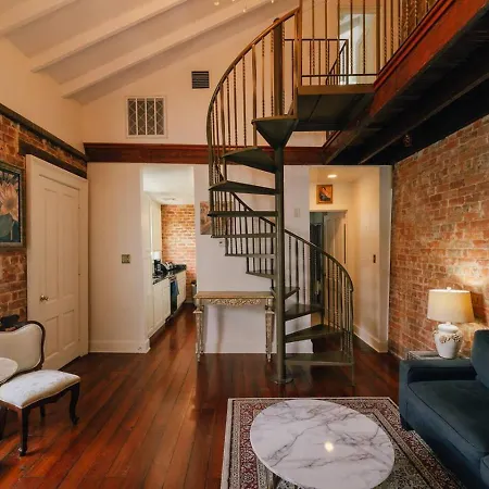 Holiday home 5 Themed Units In Fq With Pool
