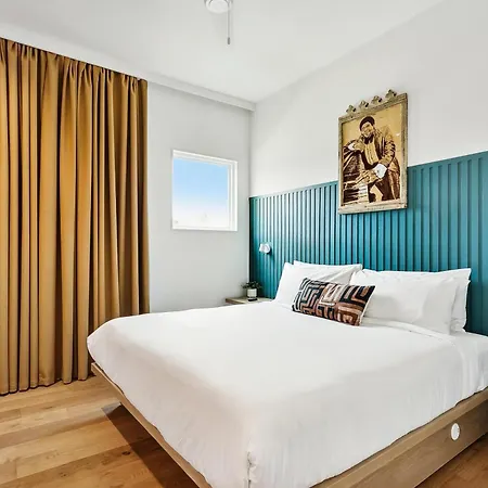 The Cocodrie Private 12br Holiday home *