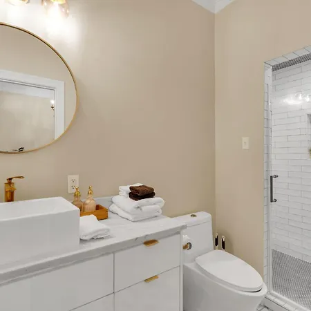 Barbie Dream W Hot Tub Sauna Near Fq Bed & Breakfast