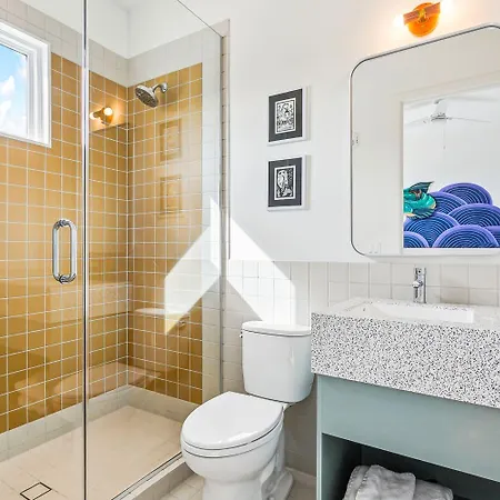 The Florentine Private 12br Holiday home