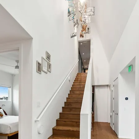 The Cocodrie Private 12br Holiday home *