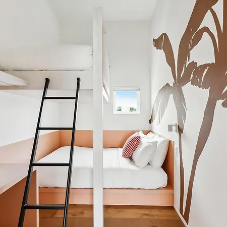 The Cocodrie Private 12br Holiday home