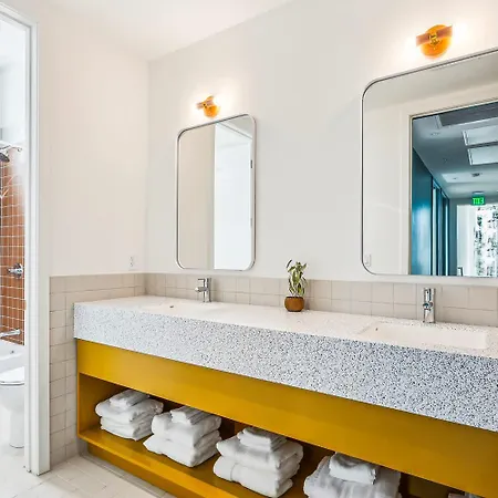 Holiday home The Florentine Private 12br *