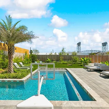 The Cocodrie Private 12br * New Orleans