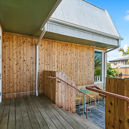 The Herald 12br Private