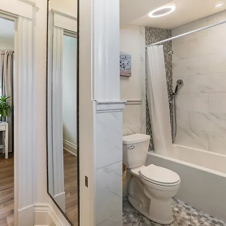 Esplanade Escape Apartment