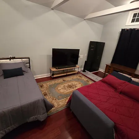 Private Bedroom Bath Sitting & Porch