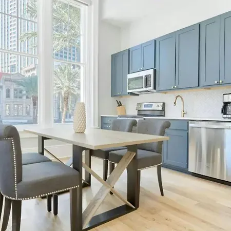 The Harlequin: 2 Units By Avantstay * New Orleans