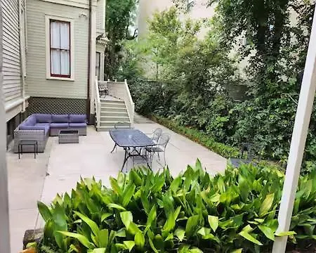 Apartment Walker Mansion On St Charles Ave - Unit 4 New Orleans