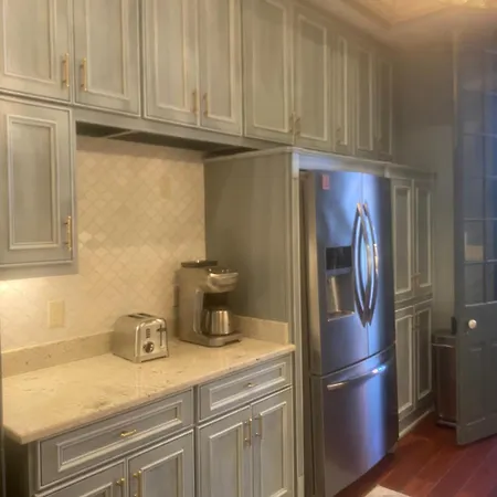 Nola Apartment *