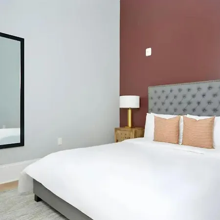 The Harlequin: 2 Units By Avantstay Hotel