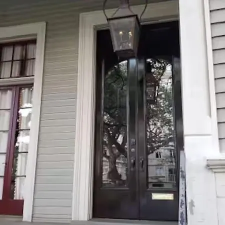 Apartment Walker Mansion On St Charles Ave - Unit 4