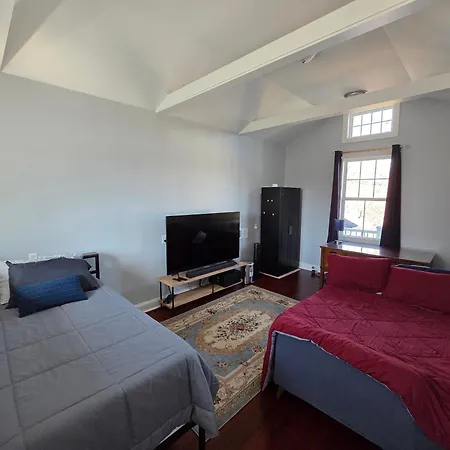 Private Bedroom Bath Sitting & Porch Apartment New Orleans