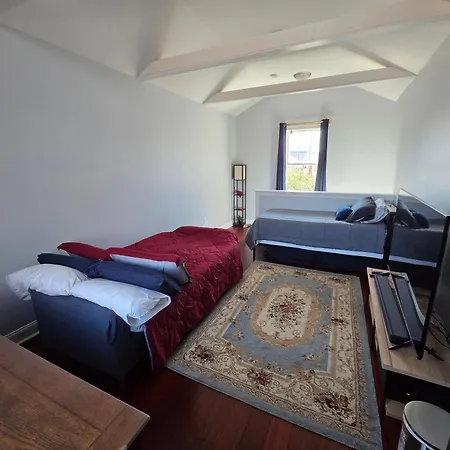 Apartment Private Bedroom Bath Sitting & Porch *