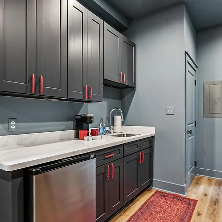 Vibrant Nola Retreat Jazz & Culture Apartment