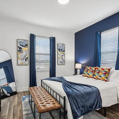 Spacious 10br Nola Home, Perfect For Groups, King Bed