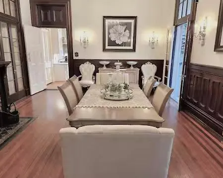 Walker Mansion On St Charles Ave - Unit 4 *