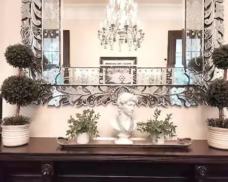 Apartment Walker Mansion On St Charles Ave - Unit 4