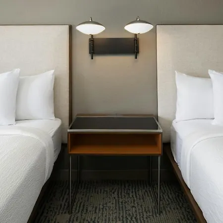 Courtyard By Marriott Warehouse Arts District New Orleans