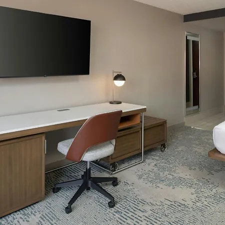 Courtyard By Marriott Warehouse Arts District 3* New Orleans