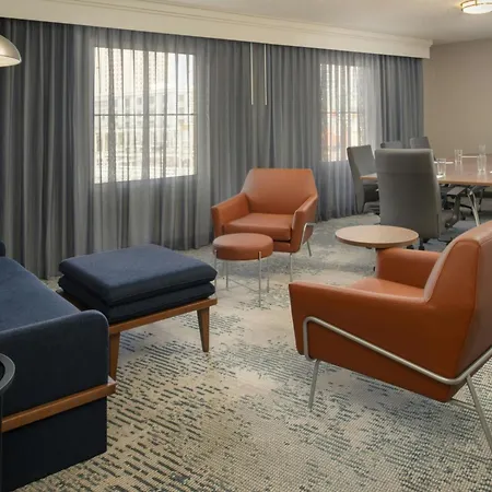 Courtyard By Marriott Warehouse Arts District Hotel New Orleans