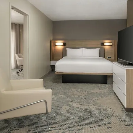 Springhill By Marriott Warehouse Arts District Hotel 3*