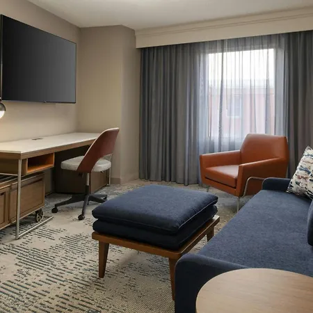 Courtyard By Marriott Warehouse Arts District Hotel New Orleans