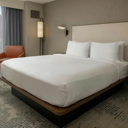 Courtyard By Marriott Warehouse Arts District Hotel