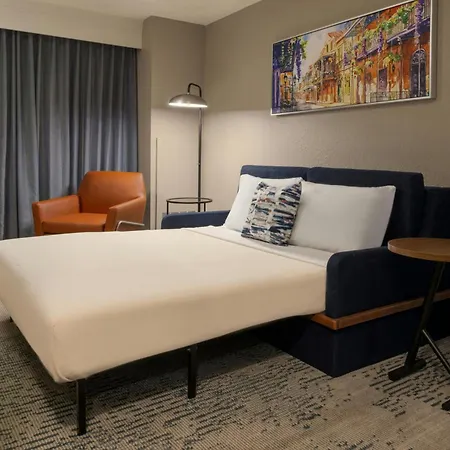 Courtyard By Marriott Warehouse Arts District Hotel 3*