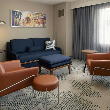 Courtyard By Marriott Warehouse Arts District New Orleans