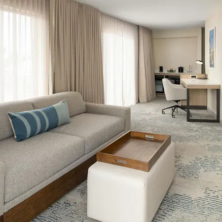 Springhill By Marriott Warehouse Arts District Hotel